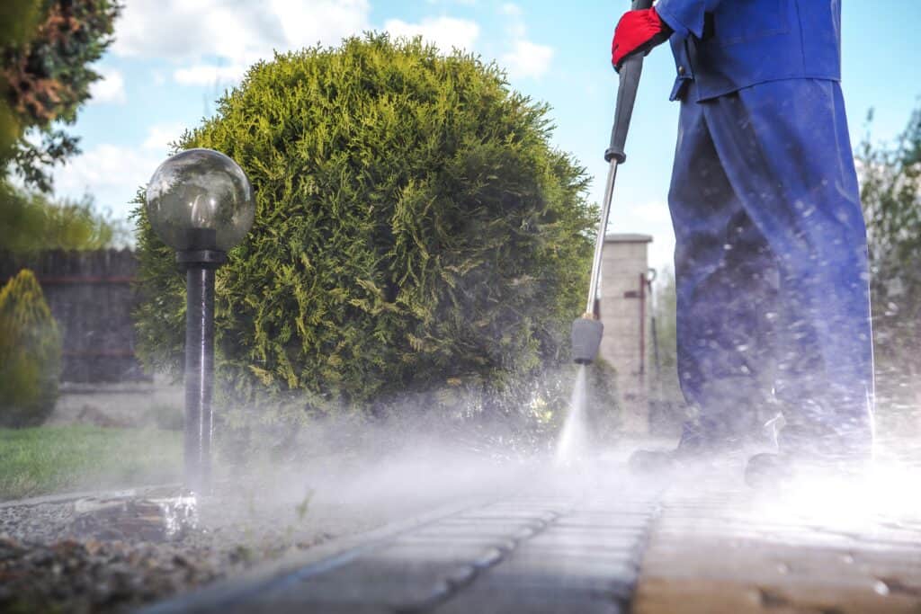 Top 7 Questions to Ask Your Power Washing Service Provider